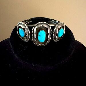 Southwest sterling turquoise cuff bracelet.❣️